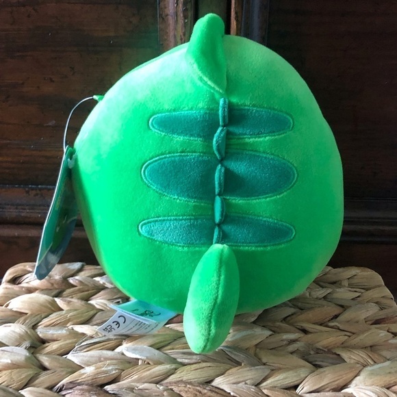 Squishmallows x Disney: Tangled: Pascal Camilion 6.5” - Picture 2 of 5